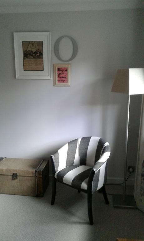 Crown Hotel Chertsey Extérieur photo
