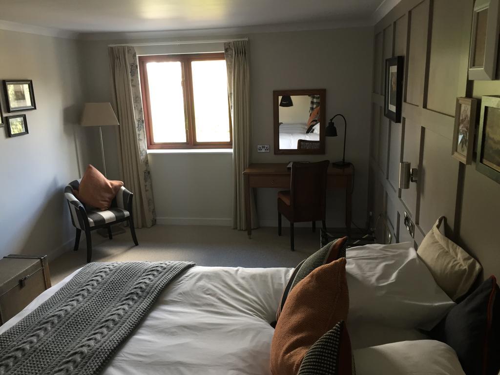 Crown Hotel Chertsey Chambre photo