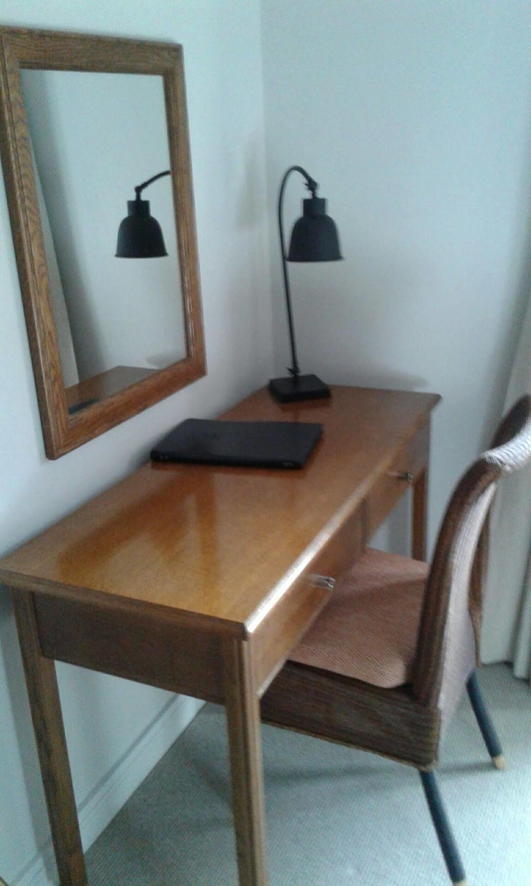 Crown Hotel Chertsey Extérieur photo